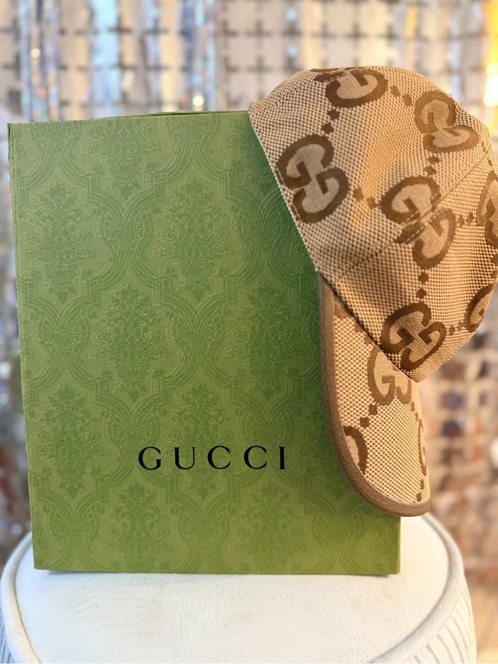Meet, The Bianca.
GUCCI Jumbo GG Canvas Baseball Cap Camel/Ebony Size L 58cm +